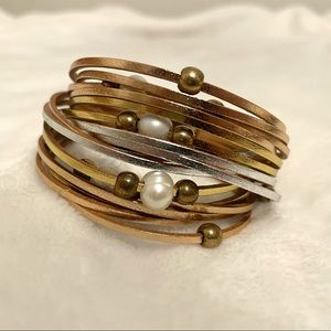 Clip-secured Bracelet with Beads